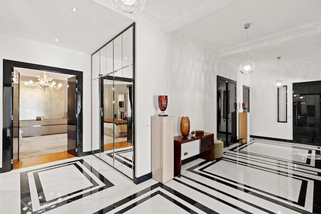 Magnifique A Arc De Triomphe 264 M2 Appartement *