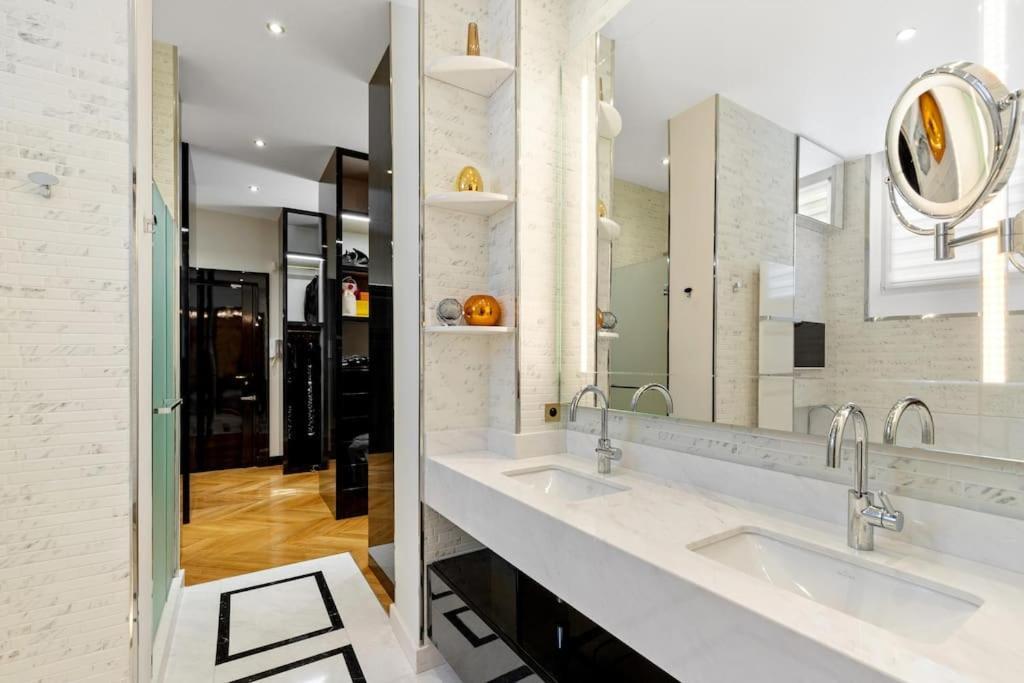 Magnifique A Arc De Triomphe 264 M2 Appartement
